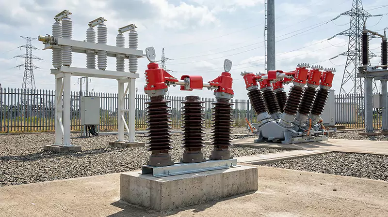 Różnica między wyłącznikami automatycznymi a rozłącznikami